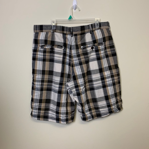 UnionBay Plaid Shorts Size 38 - Picture 3 of 9